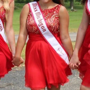 Sherri Hill red cocktail dress